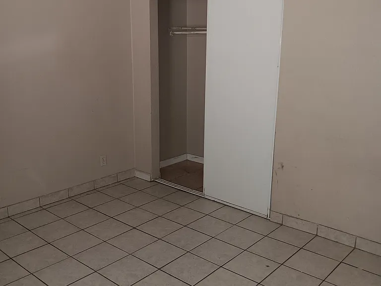 2304 Saturn Ave #B — Photo 10