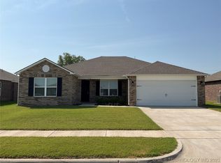 7514 E 160th Pl S, Bixby, OK 74008
