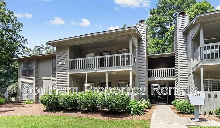 1853 Tryon Dr #5-1 — Photo 2