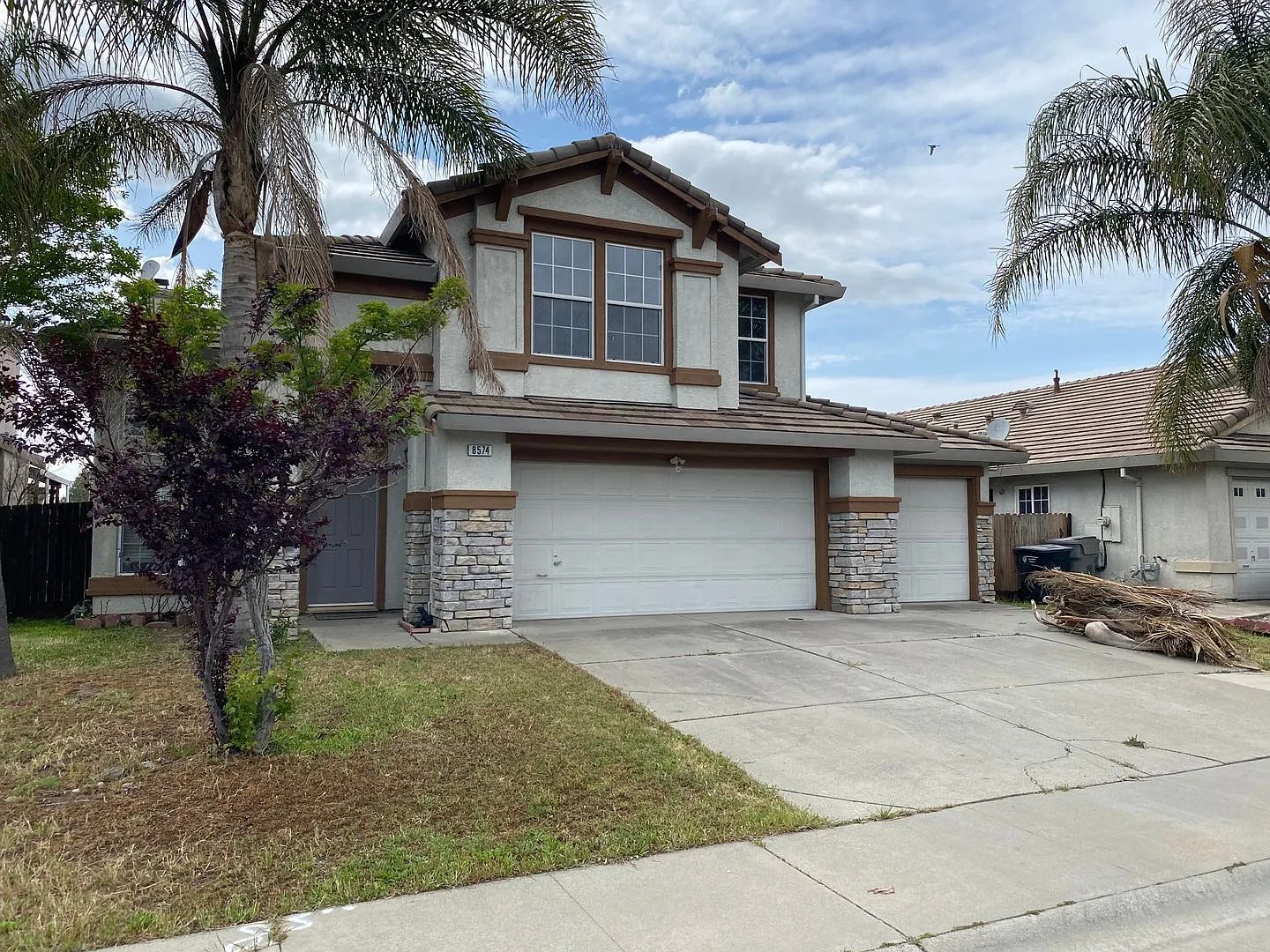 4 Bedroom Home — Photo 1
