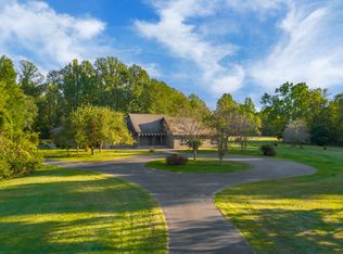 5285 W Carr Hill Rd, Columbus, IN 47201