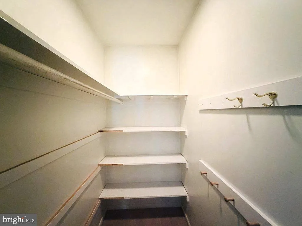 4 bed, 1830 sqft, $3,250 — Photo 4