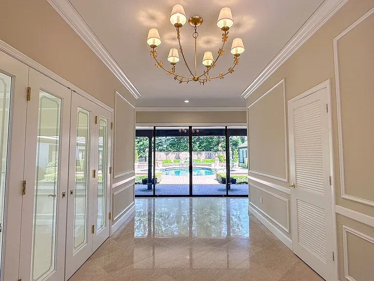14402 Donna Ln — Photo 2