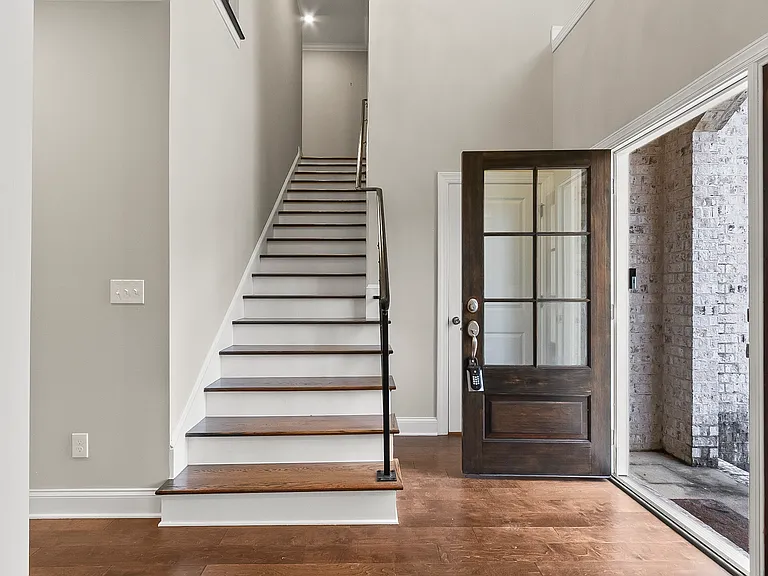 4200 Churchill Ln — Photo 6