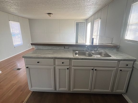 5th image of 1305 N Floyd St Lot 25