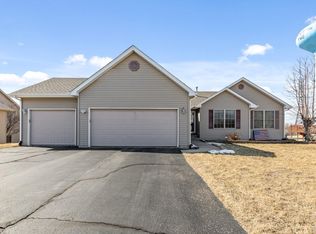 7850 Nesting Eagles Rd, Machesney Park, IL 61115