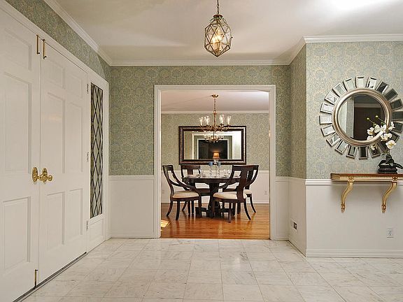 2nd image of 10 Marialinda Ct