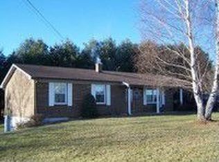 457 Autumn Leaf Ln, Galax, VA 24333