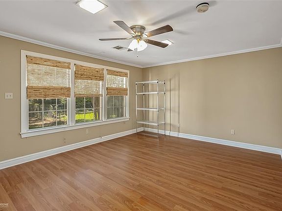 5th image of 931 Dudley Dr