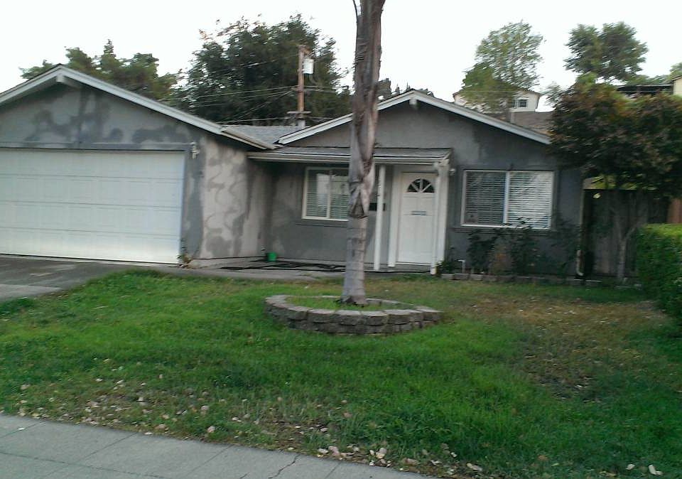 1st image of 514 Harmony Ln