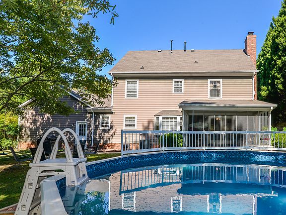 4th image of 922 Jaywood Ln