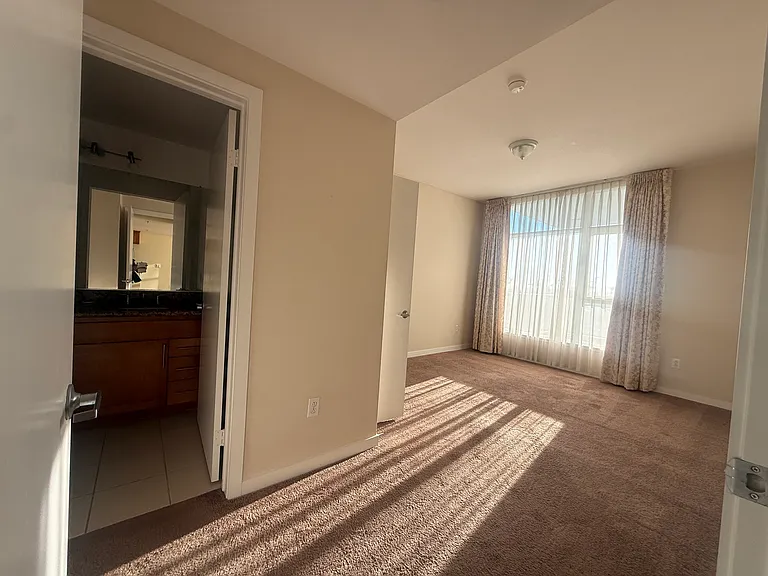 411 W Seaside Way #1105 — Photo 4