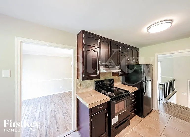 1521 Cedargate Cir — Photo 7