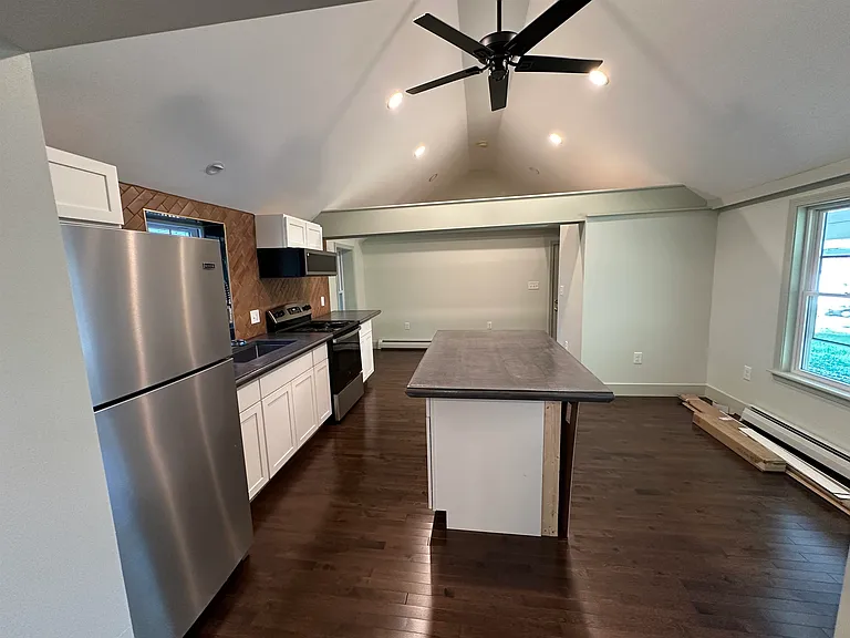 18 Mill St #B — Photo 2