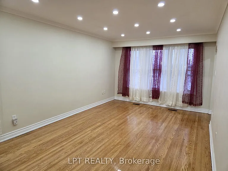 478 Brimley Rd #UPPER ONLY — Photo 8