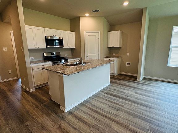 3rd image of 16569 Port Arthur Pl