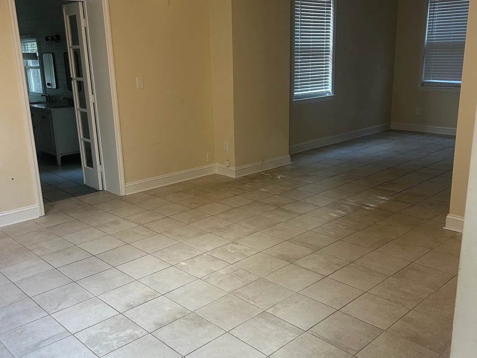 3 bed, 1500 sqft, $4,100 — Photo 2