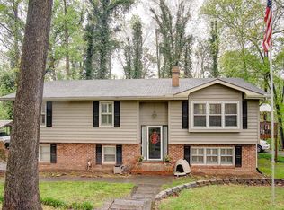 1103 Ridgeleigh Cir, Dalton, GA 30720