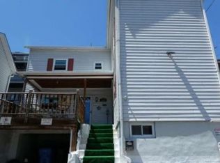 526 Center St, Carnegie, PA 15106