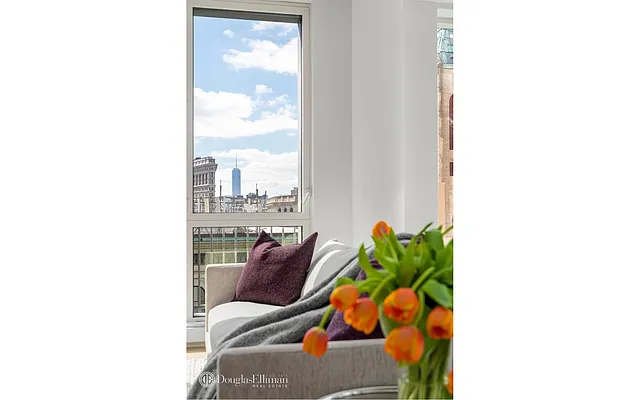 Sold by Douglas Elliman | media 14
