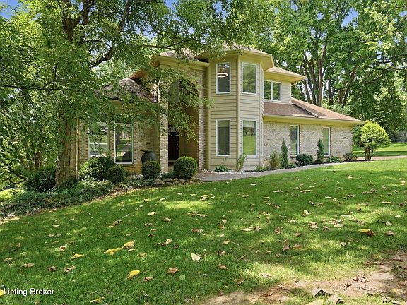 3rd image of 7642 Deer Meadow Dr