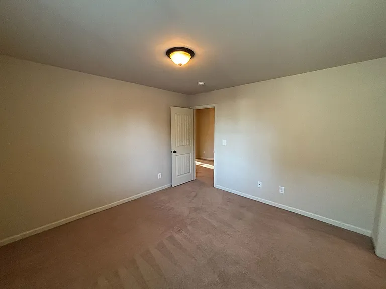 1322 Ingersoll Dr — Photo 15