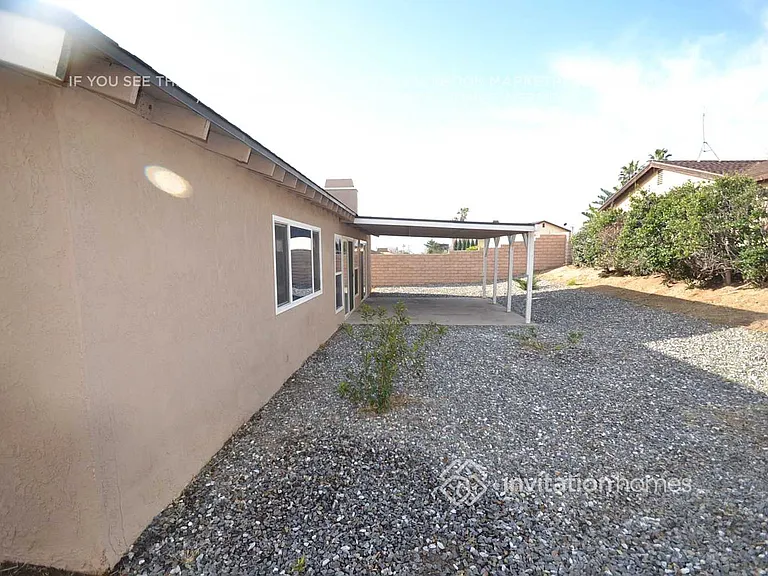 5794 N East St — Photo 5