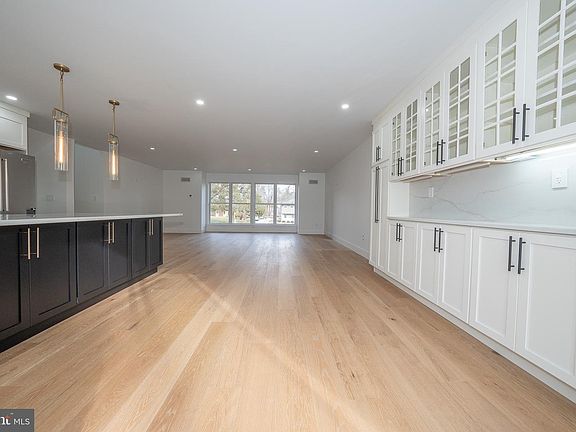 4th image of 212 Aronimink Dr