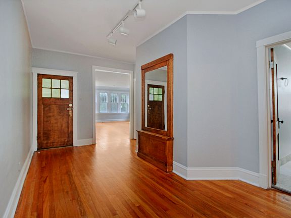 5th image of 116 N Austin Blvd #1161