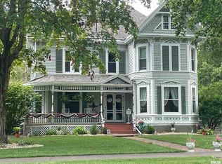 1017 W College Ave, Jacksonville, IL 62650