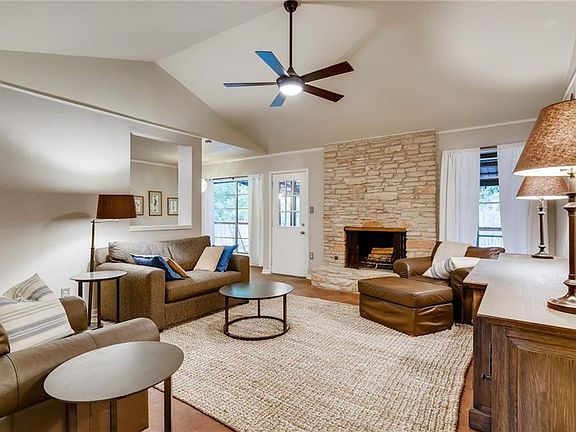 4th image of 2608 Aldford Dr