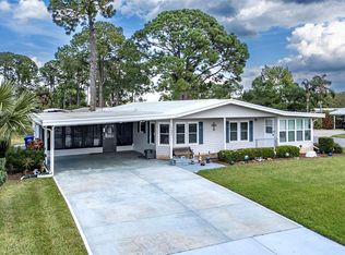 1691 Nassau Cir, Tavares, FL 32778