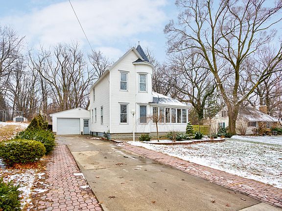 4th image of 71 River Hills Dr