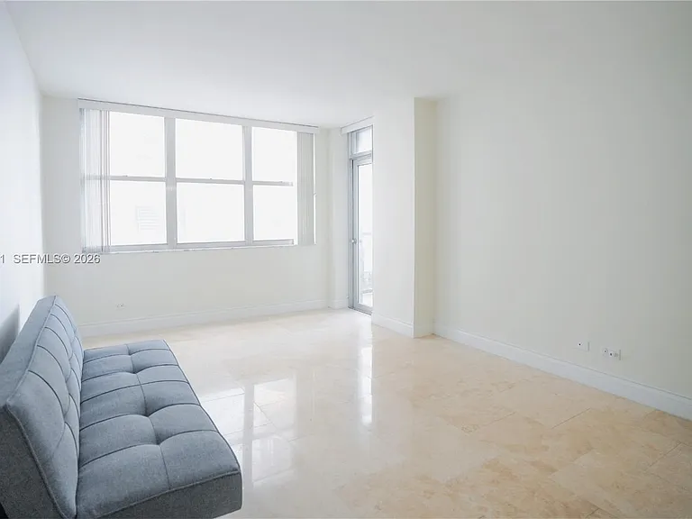6039 Collins Ave #503 — Photo 16