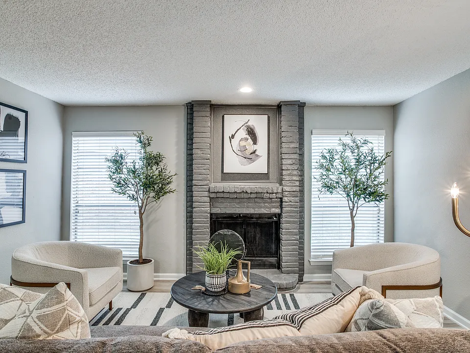 Evaline Apartments