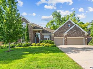 16717 Leavenworth Cir, Omaha, NE 68118