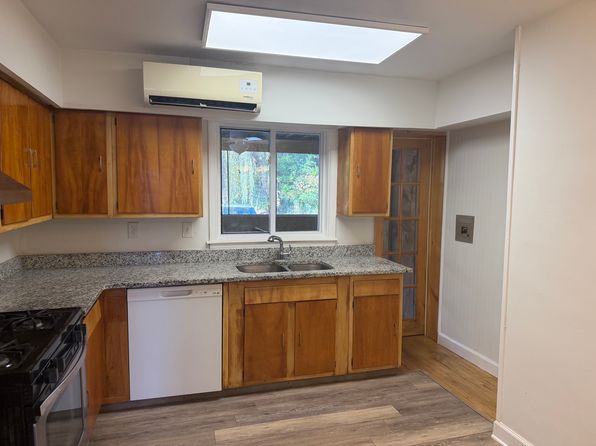 212 Rano Blvd #4