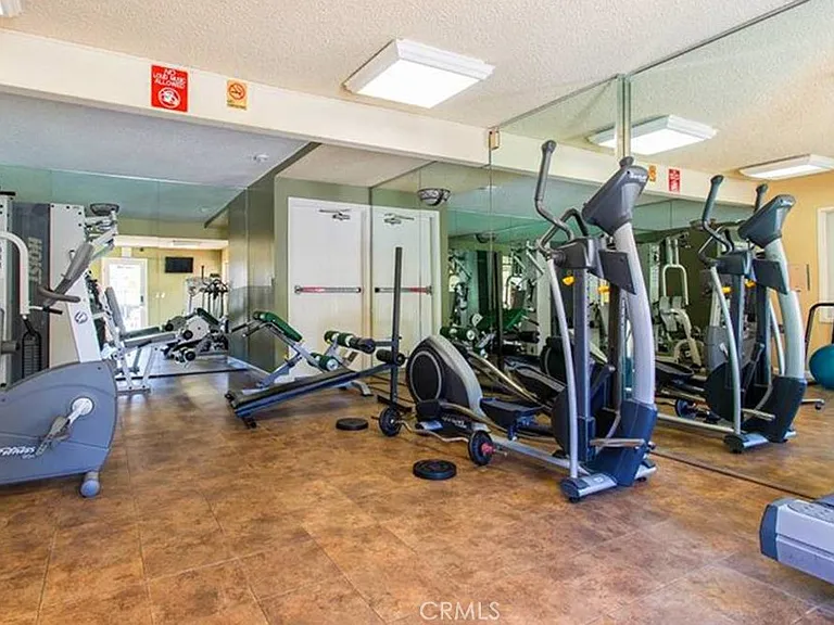 15425 Sherman Way #101 — Photo 14