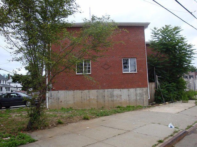 2nd image of 18932 113th Rd