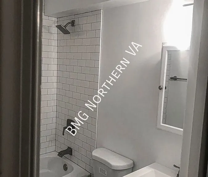 2107C N Rolfe St — Photo 10