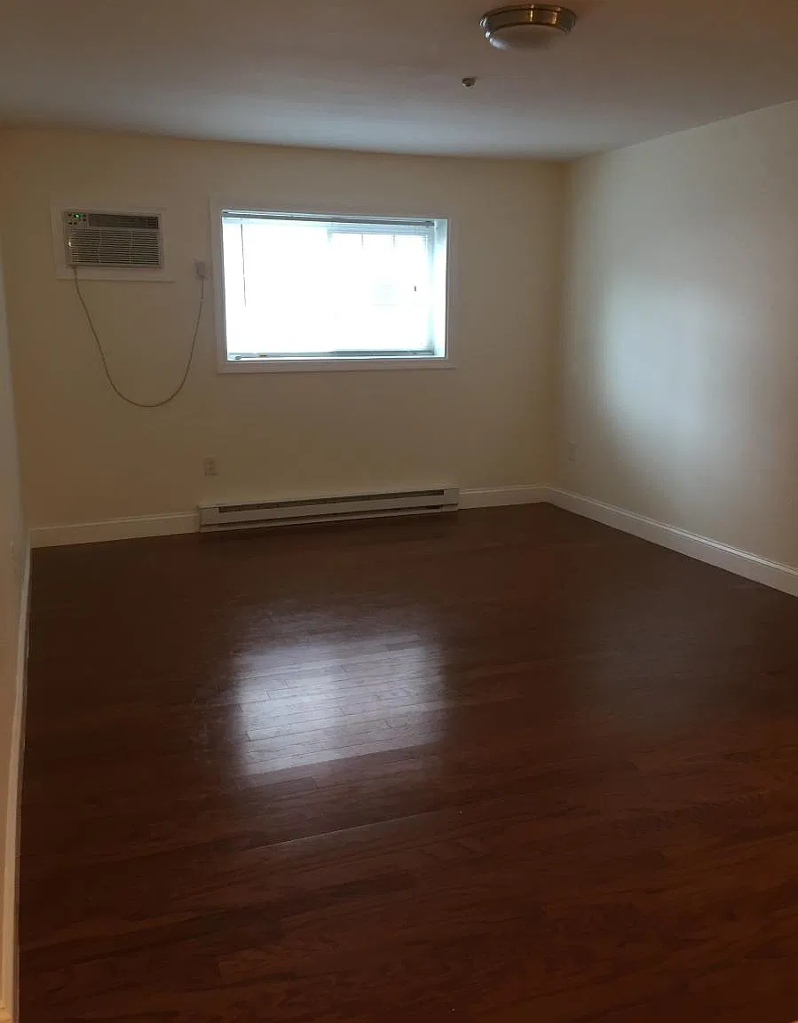 21 Central Avenue — Photo 3