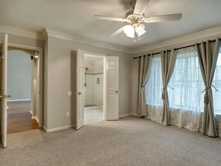 5917 Charles Schreiner Trl — Photo 8