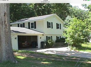 2666 Wabash Dr NE, Grand Rapids, MI