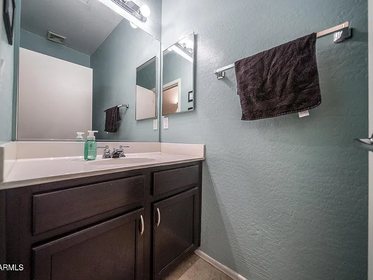 2024 S Baldwin #100 — Photo 8
