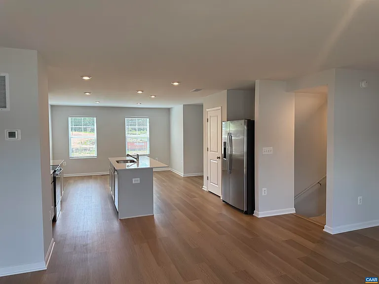 37 Laurin St — Photo 5