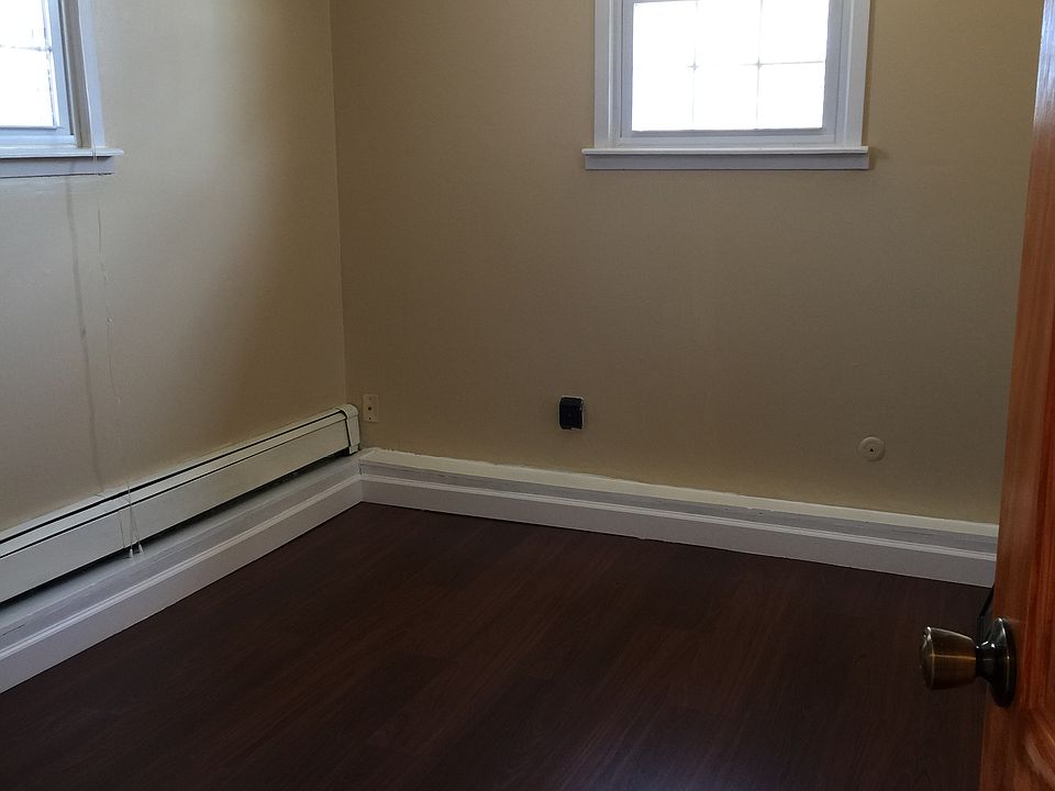 1st image of 19 Jamar Ln