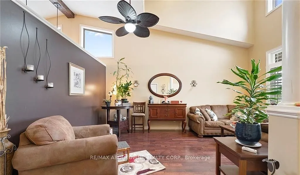 3 bed, $2,800 — Photo 2