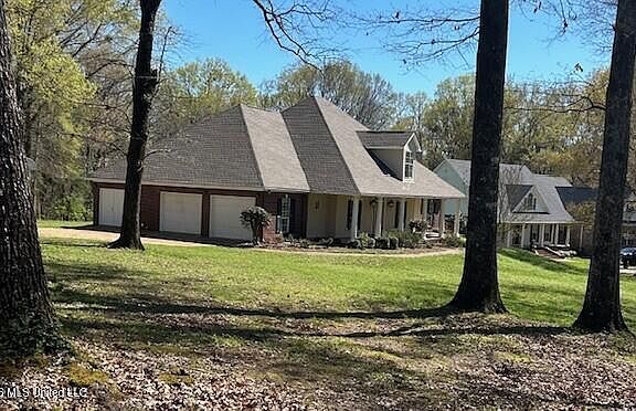 3rd image of 2 Greenhead Ln