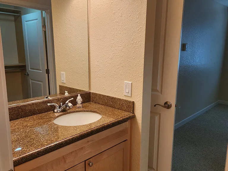 2nd vanity sink in Master bedroom