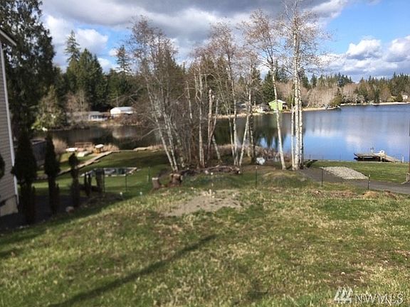 2nd image of 1780 SE Crescent Dr